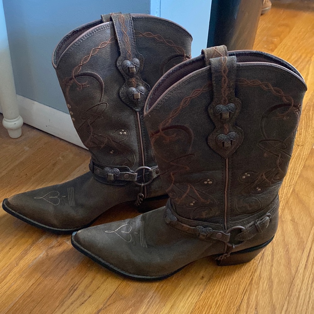 Leather cowgirl boots from Nashville, TN. Durango brand, excellent condition!